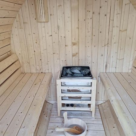 Villa With Private Sauna And Jacuzzi, 8 Min From Schloss Schoebrunn Bécs Kültér fotó